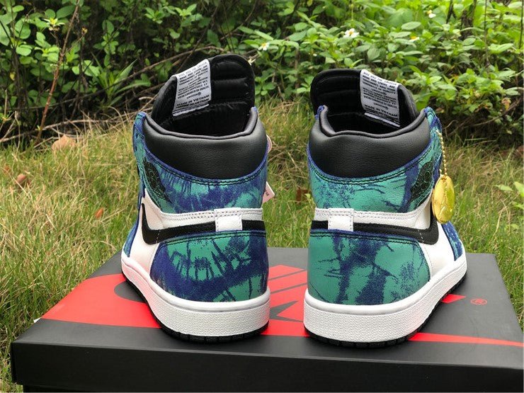 JORDAN 1 RETRO HIGH x TIE DYE - Phantom Kicks