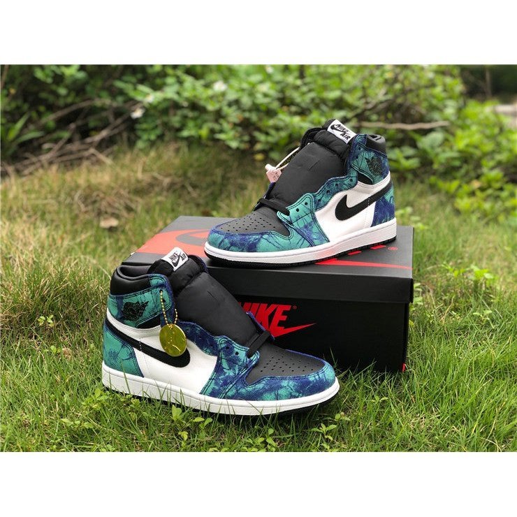 JORDAN 1 RETRO HIGH x TIE DYE - Phantom Kicks