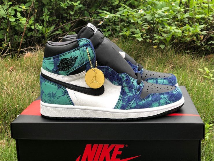 JORDAN 1 RETRO HIGH x TIE DYE - Phantom Kicks
