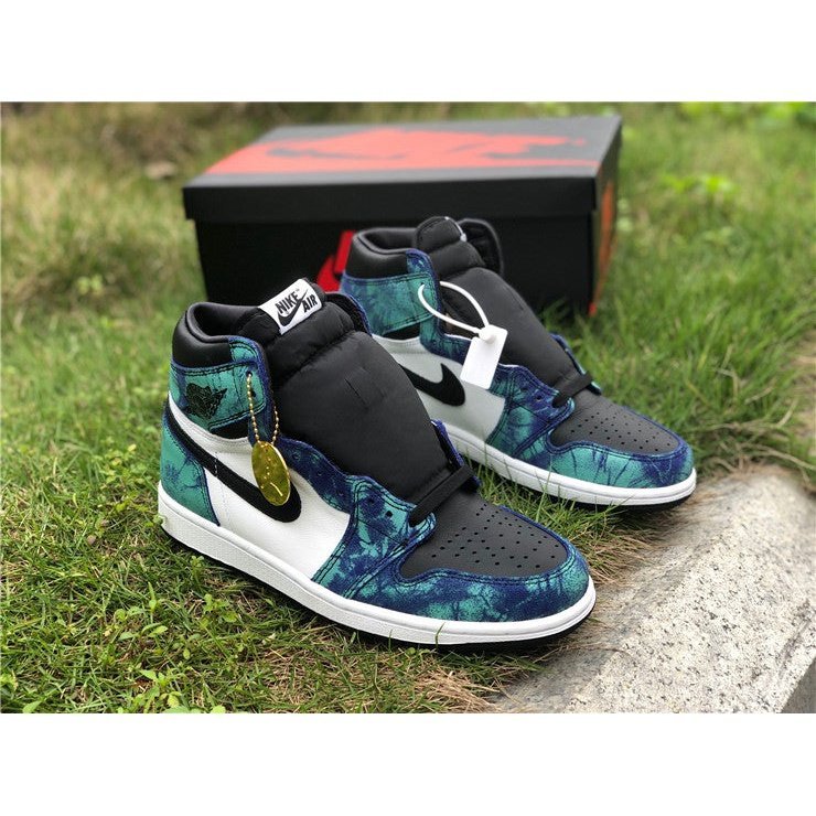 JORDAN 1 RETRO HIGH x TIE DYE - Phantom Kicks