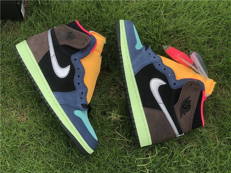 JORDAN 1 RETRO HIGH x TOKYO BIO HACK - Phantom Kicks