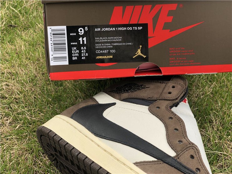 JORDAN 1 RETRO HIGH x TRAVIS SCOTT - Phantom Kicks