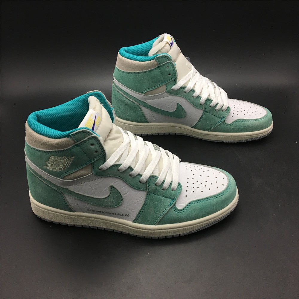 JORDAN 1 RETRO HIGH x TURBO GREEN - Phantom Kicks