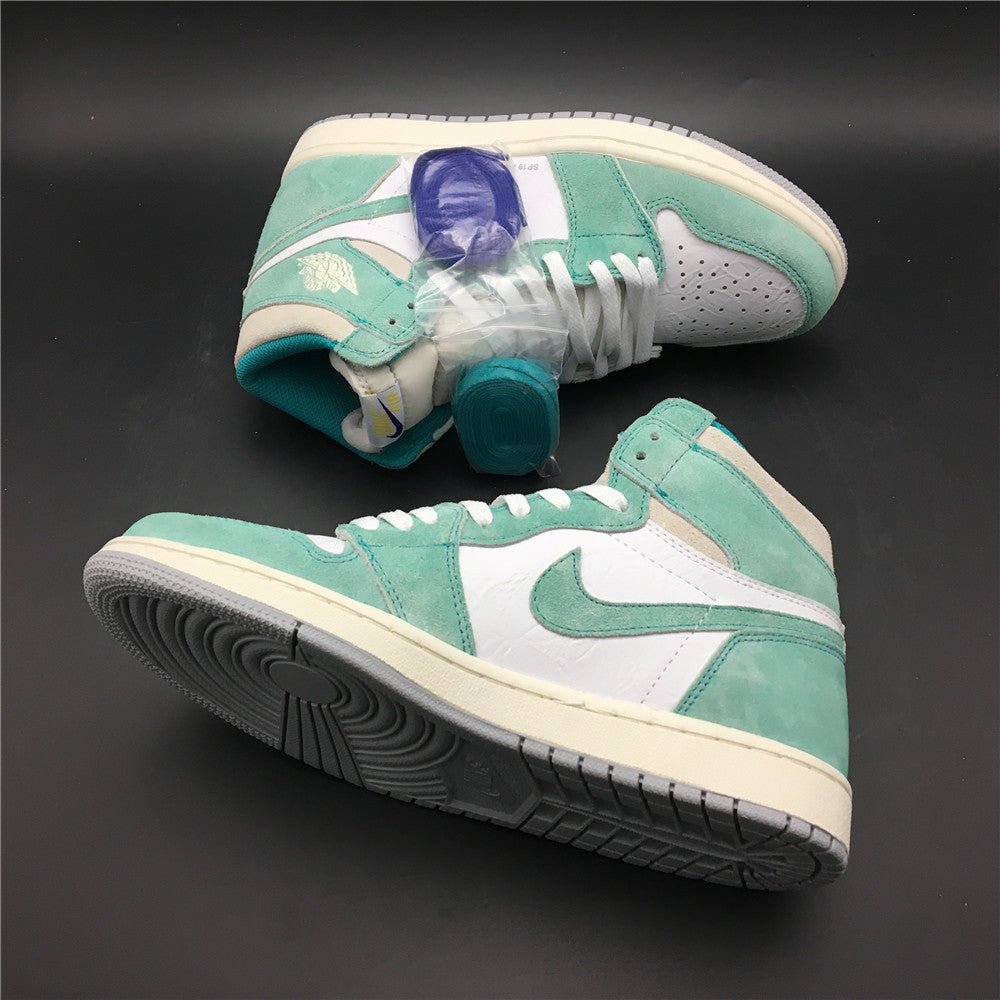 JORDAN 1 RETRO HIGH x TURBO GREEN - Phantom Kicks