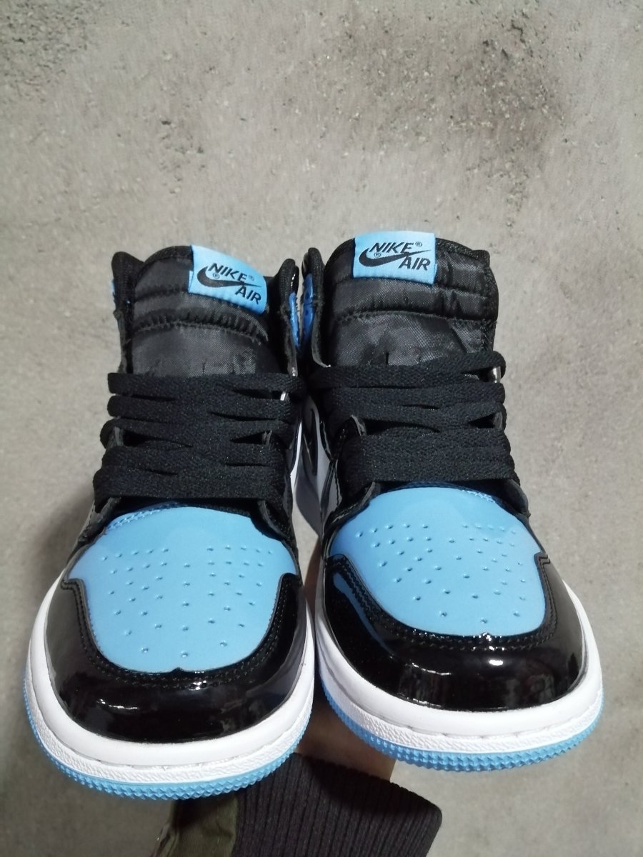 JORDAN 1 RETRO HIGH x UNC PATENT - Phantom Kicks