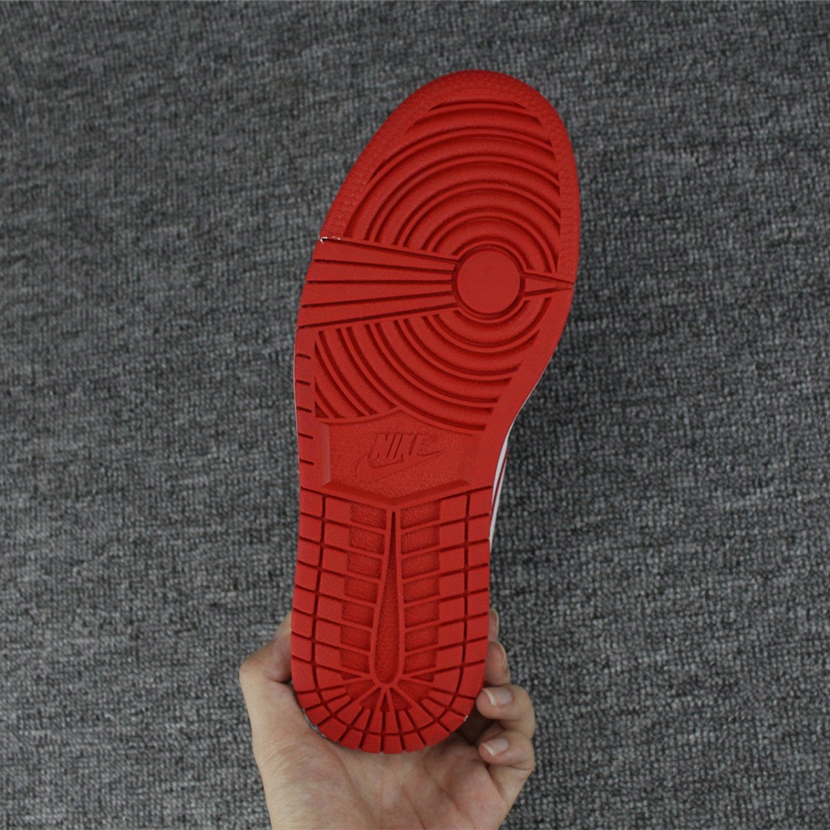 JORDAN 1 RETRO MID x WHITE GYM RED BLACK - Phantom Kicks