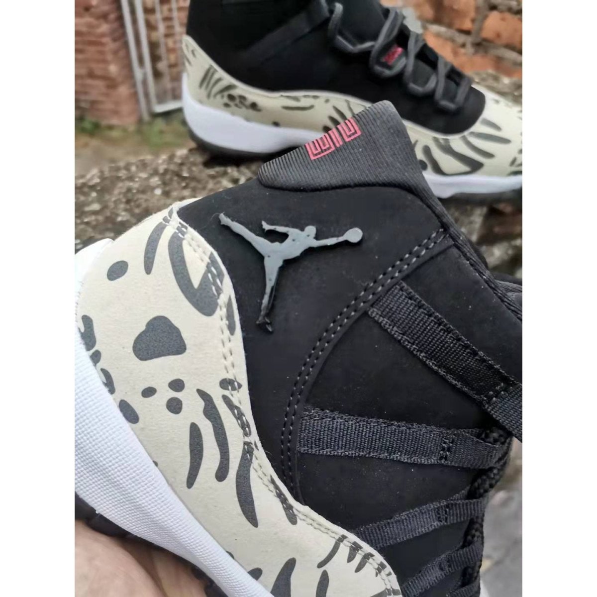 JORDAN 11 RETRO x ANIMAL INSTINCT - Phantom Kicks