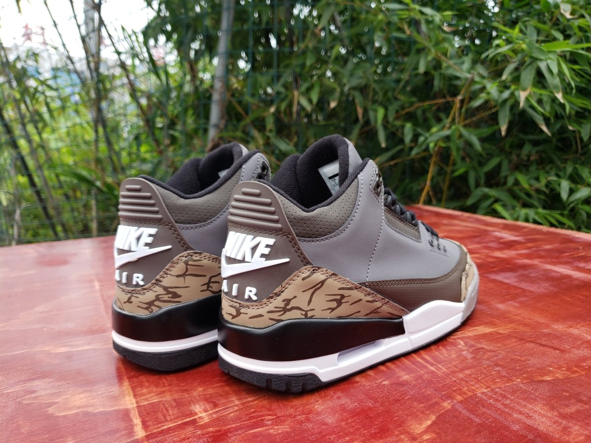 JORDAN 3 RETRO x COOL GREY/EARTH BROWN - Phantom Kicks
