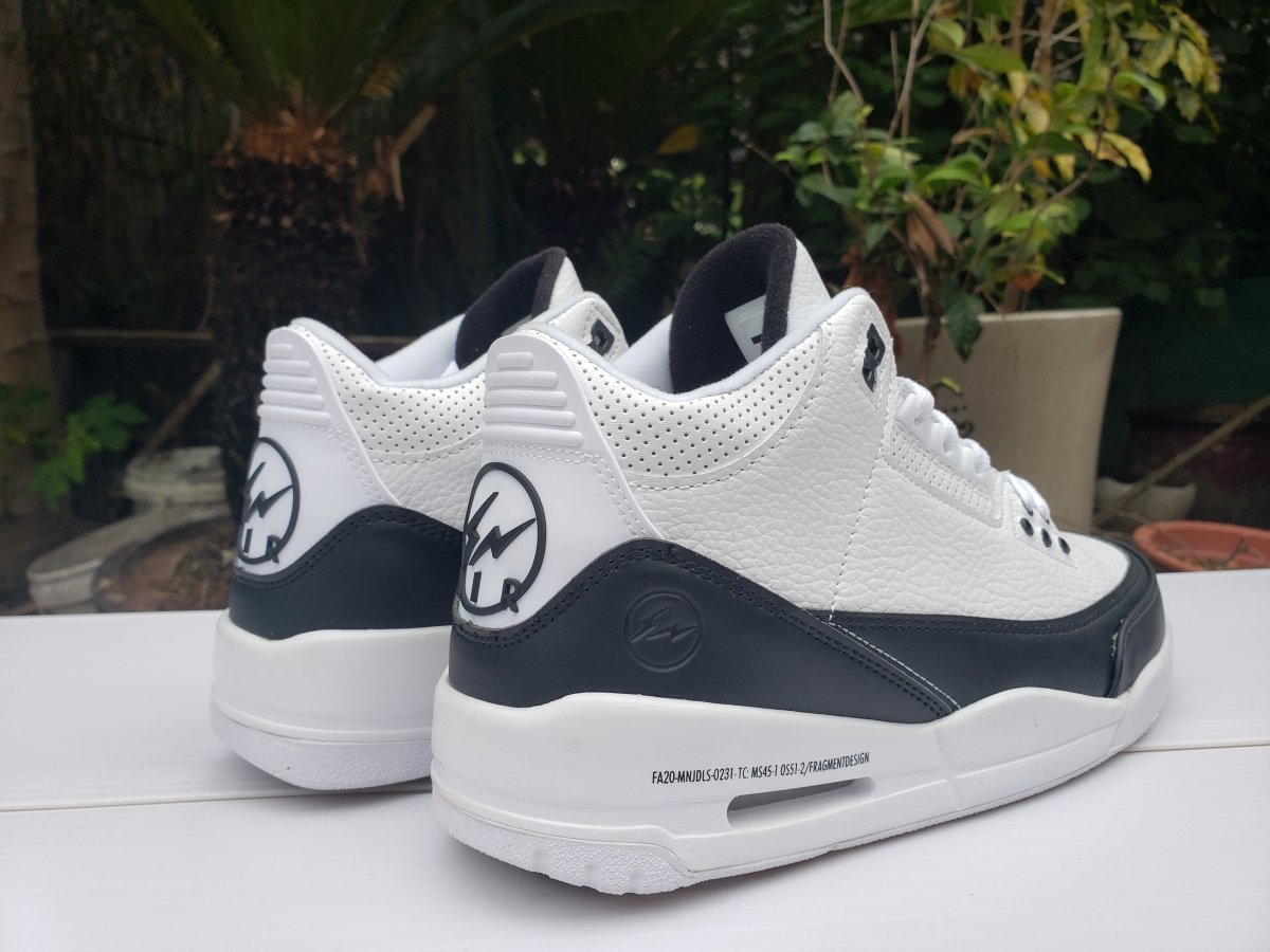 JORDAN 3 RETRO x FRAGMENT - Phantom Kicks