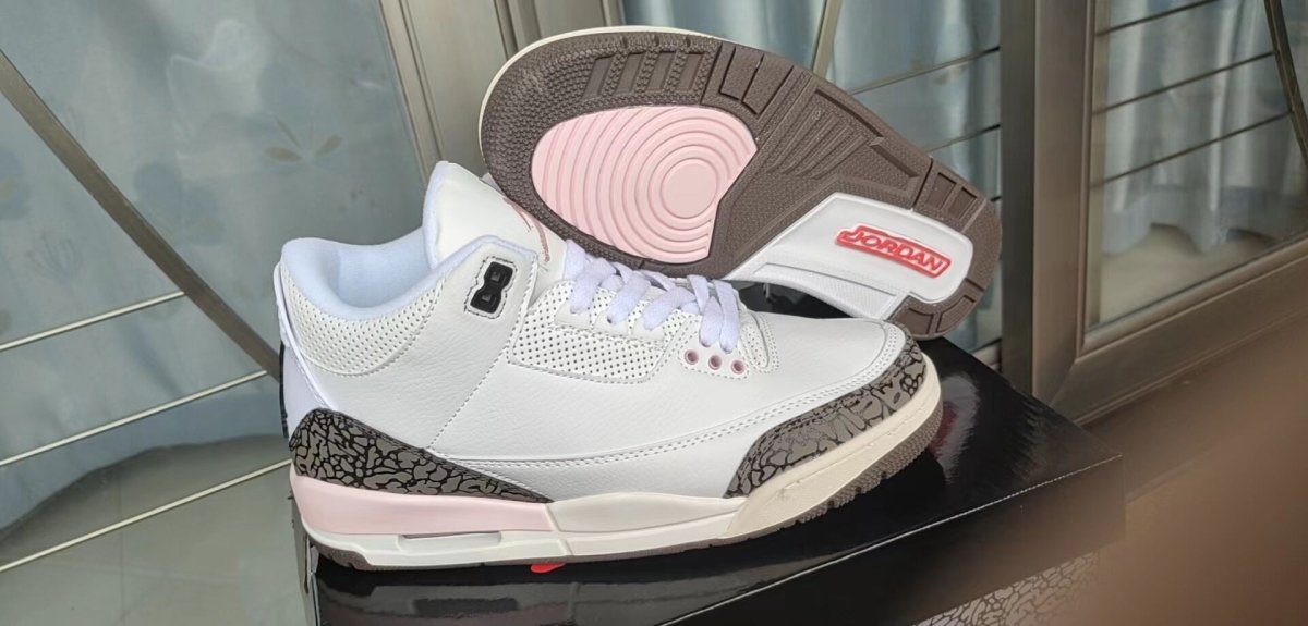 JORDAN 3 RETRO x NEAPOLITAN DARK MOCHA - Phantom Kicks