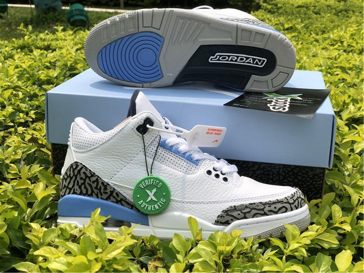 JORDAN 3 RETRO x UNC - Phantom Kicks