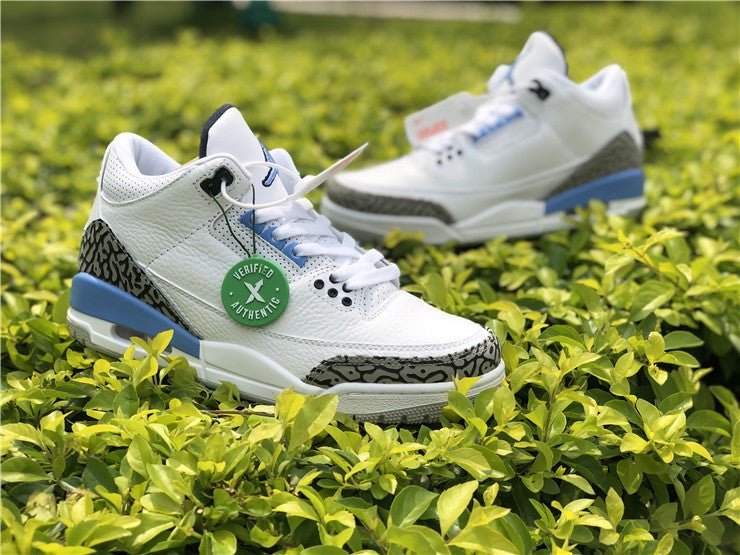 JORDAN 3 RETRO x UNC - Phantom Kicks