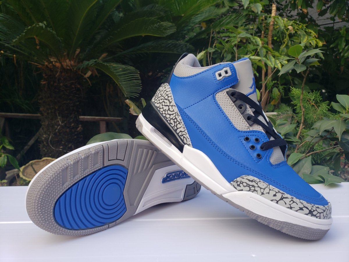 JORDAN 3 RETRO x VARSITY ROYAL CEMENT - Phantom Kicks