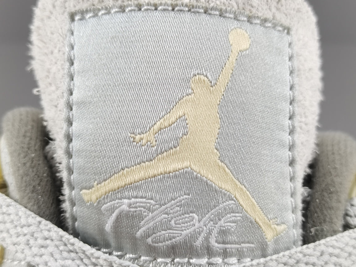 JORDAN 4 RETRO SE CRAFT x PHANTOM DUST - Phantom Kicks