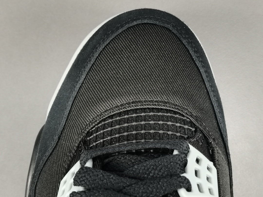 JORDAN 4 x BLACK CANVAS - Phantom Kicks