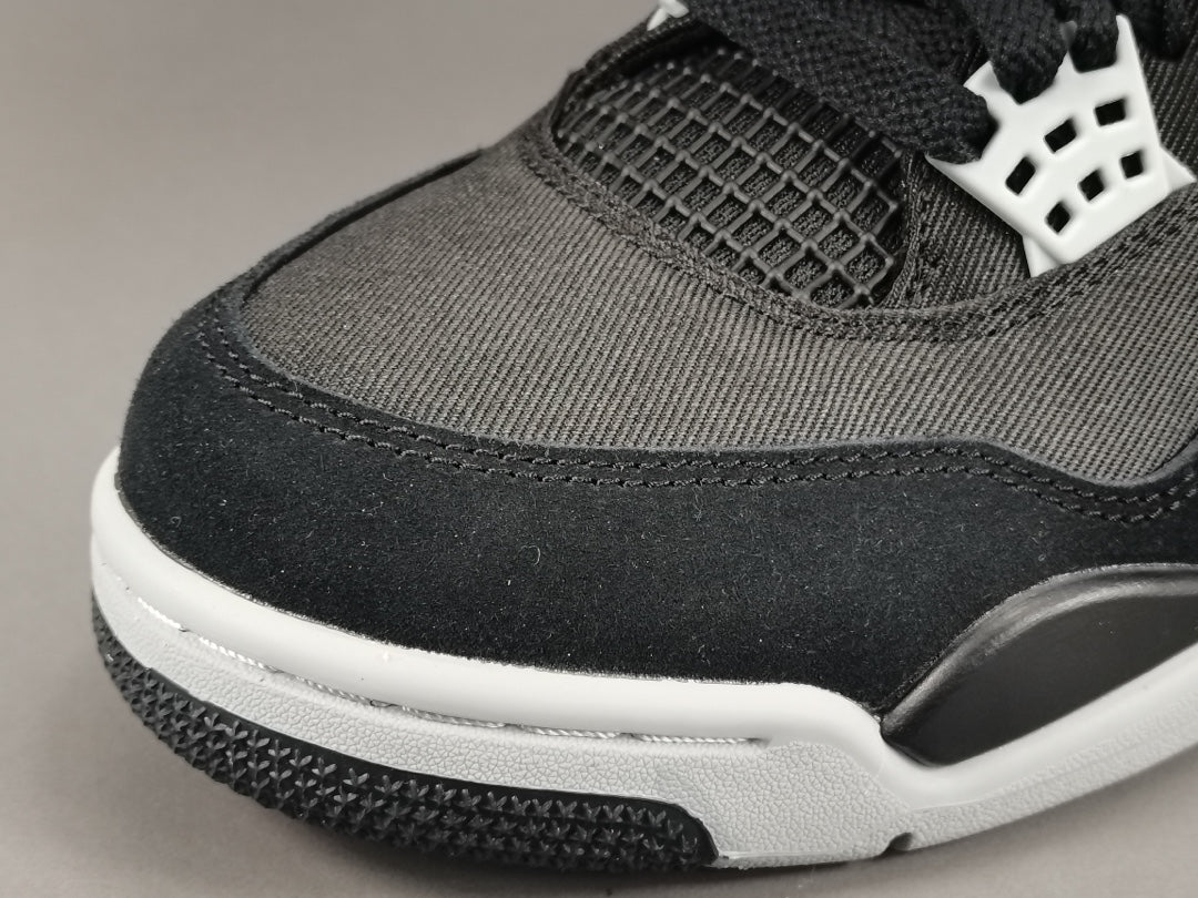 JORDAN 4 x BLACK CANVAS - Phantom Kicks