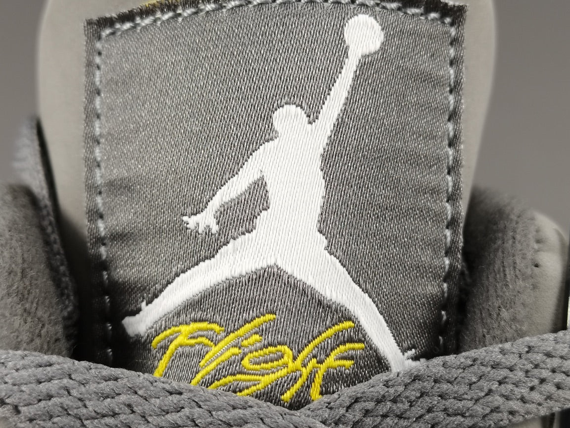 JORDAN 4 x COOL GREY - Phantom Kicks