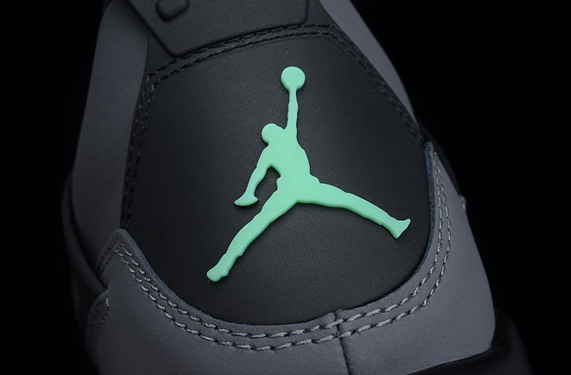 JORDAN 4 x GREEN GLOW - Phantom Kicks