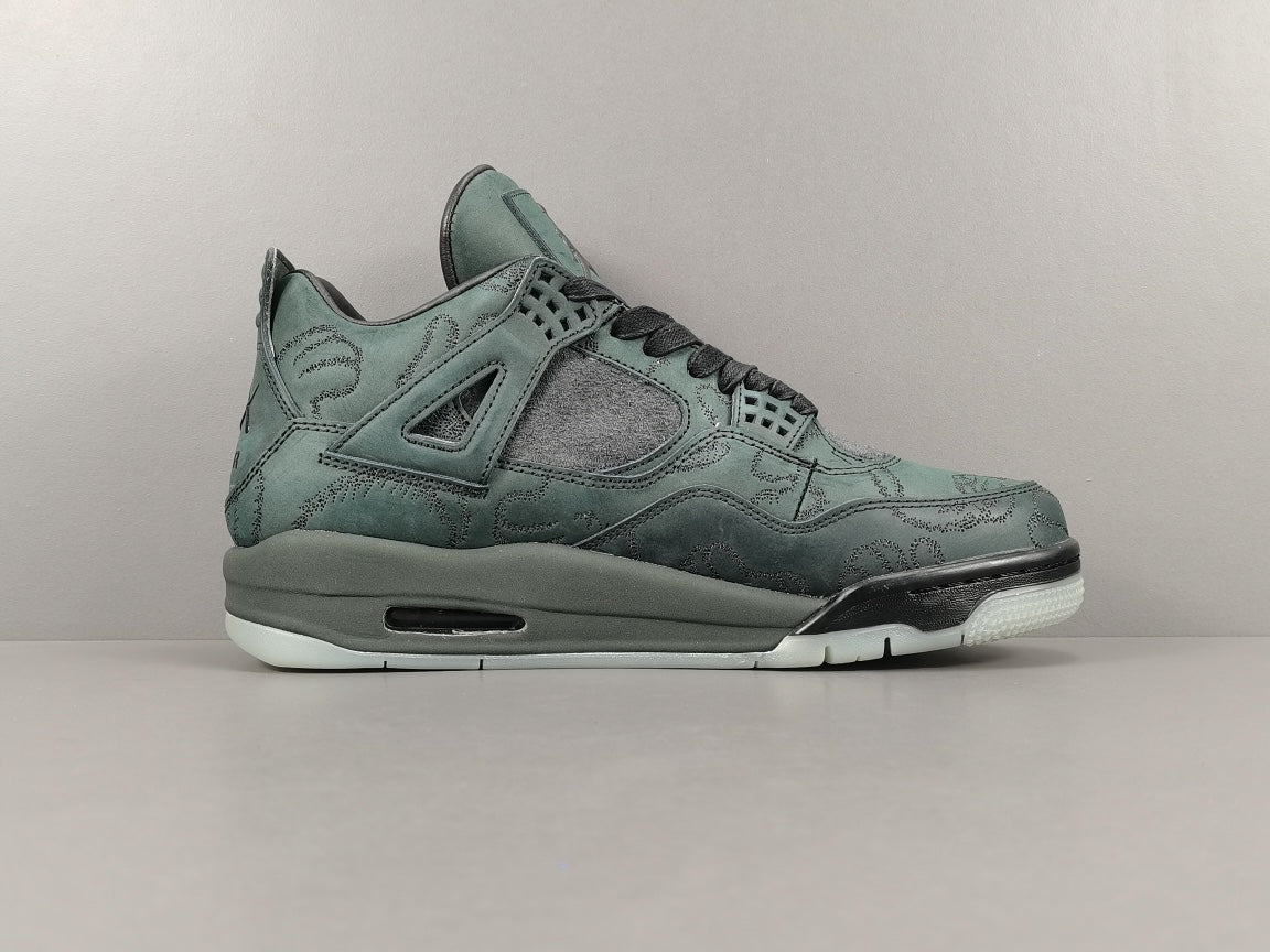JORDAN 4 x KAWS BLACK OLIVE - Phantom Kicks