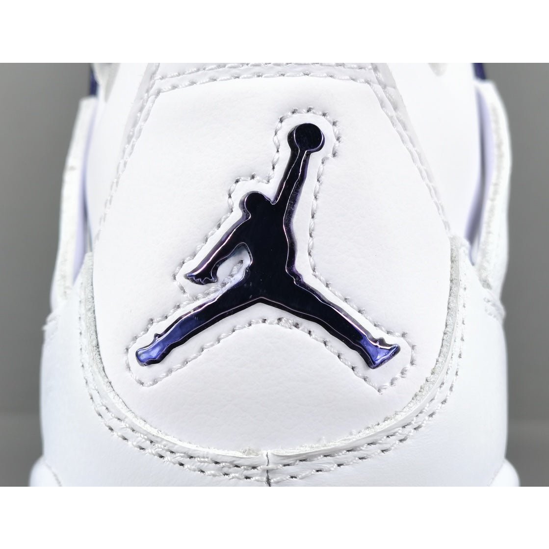 JORDAN 4 x METALLIC PURPLE - Phantom Kicks