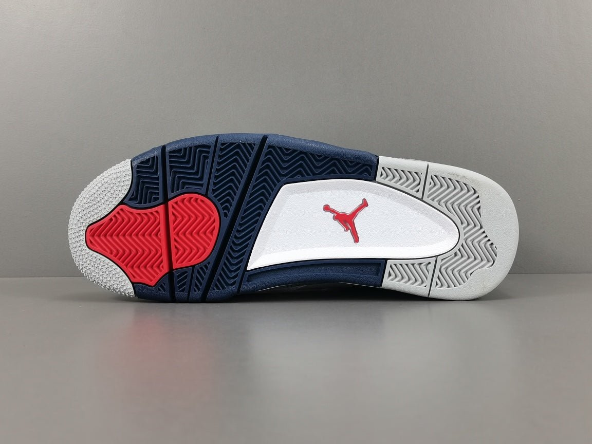 JORDAN 4 x MIDNIGHT NAVY - Phantom Kicks