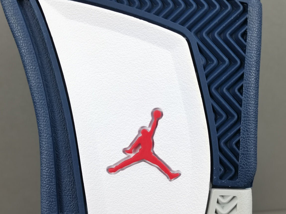 JORDAN 4 x MIDNIGHT NAVY - Phantom Kicks