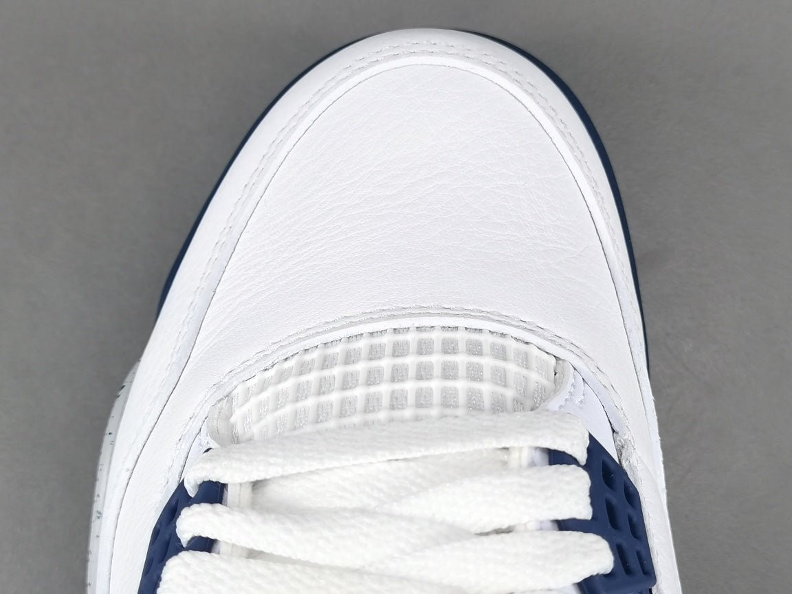 JORDAN 4 x MIDNIGHT NAVY - Phantom Kicks