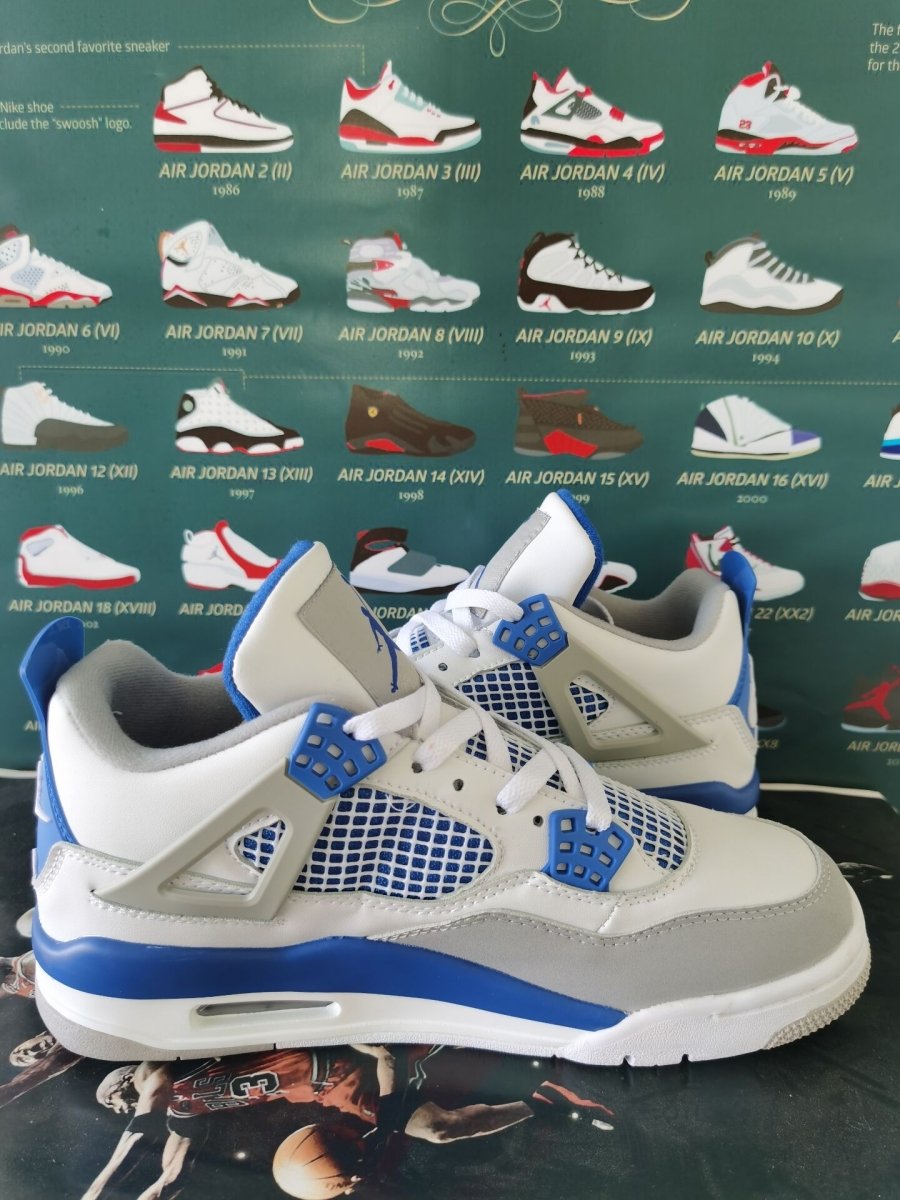 JORDAN 4 x MILITARY BLUE - Phantom Kicks