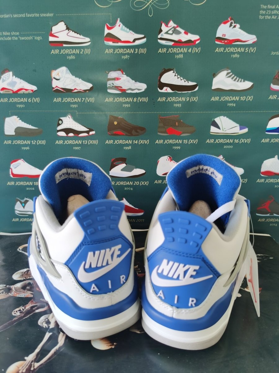 JORDAN 4 x MILITARY BLUE - Phantom Kicks