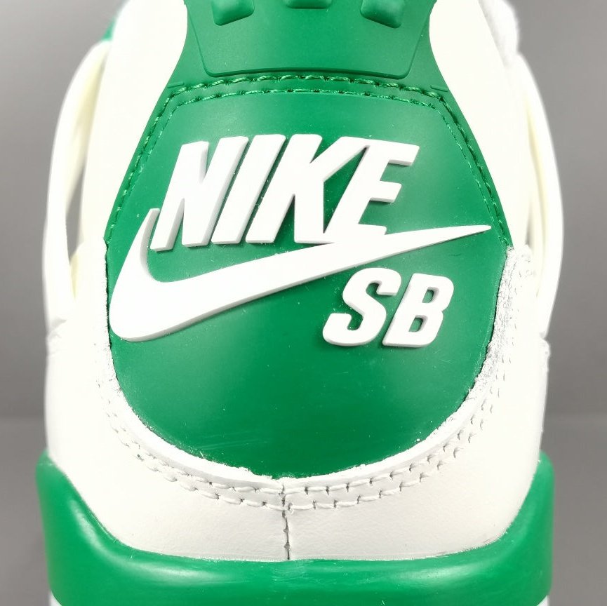 JORDAN 4 x PINE GREEN - Phantom Kicks