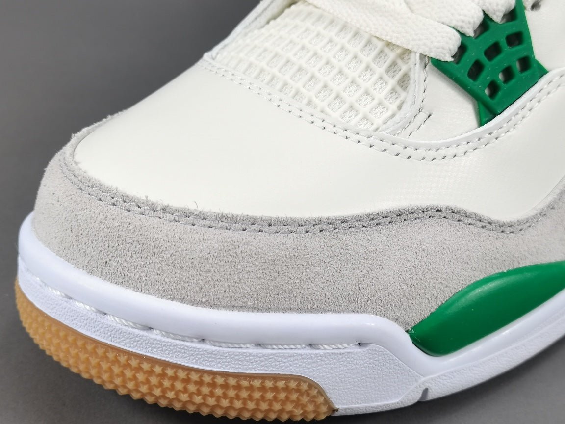 JORDAN 4 x PINE GREEN - Phantom Kicks