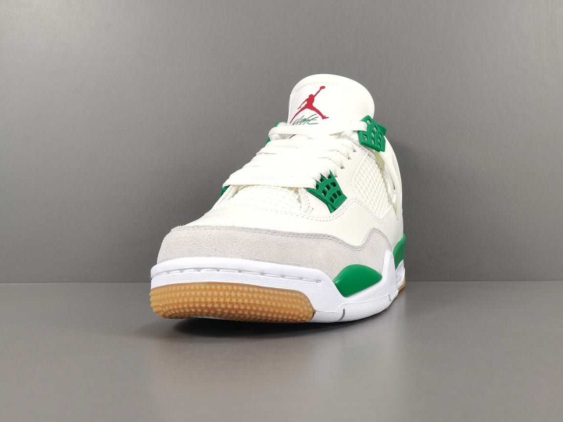 JORDAN 4 x PINE GREEN - Phantom Kicks