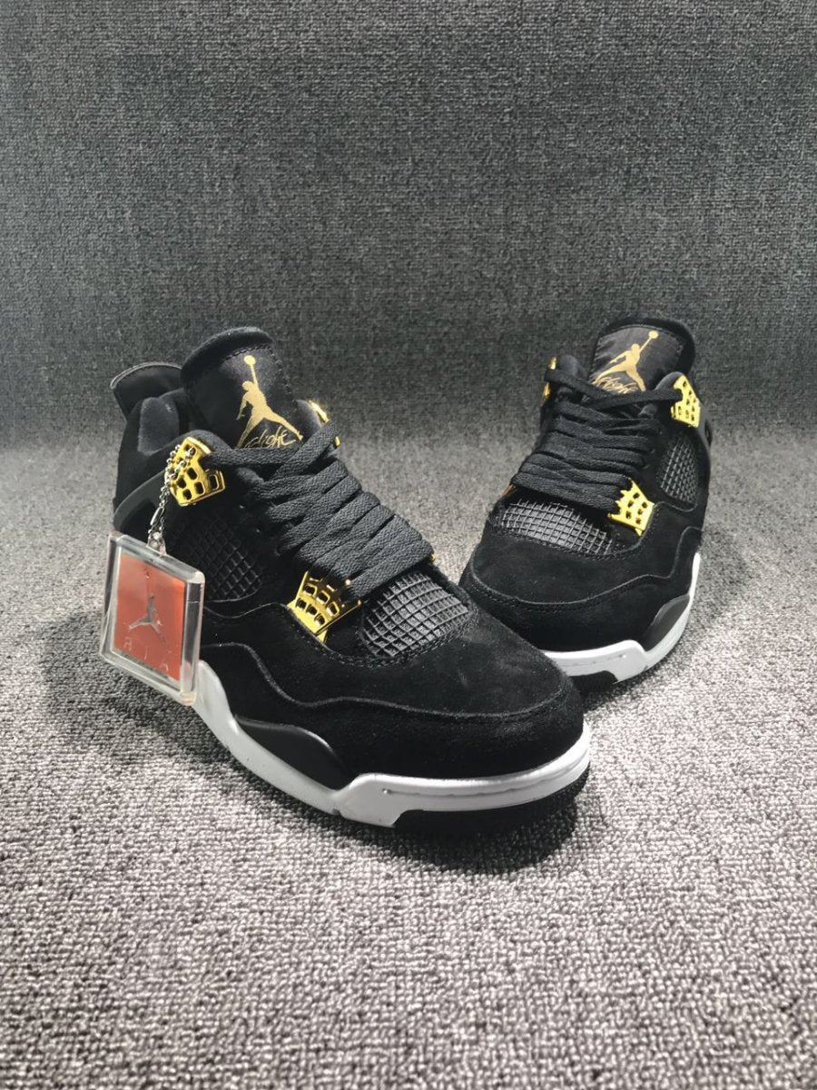 JORDAN 4 x ROYALTY - Phantom Kicks