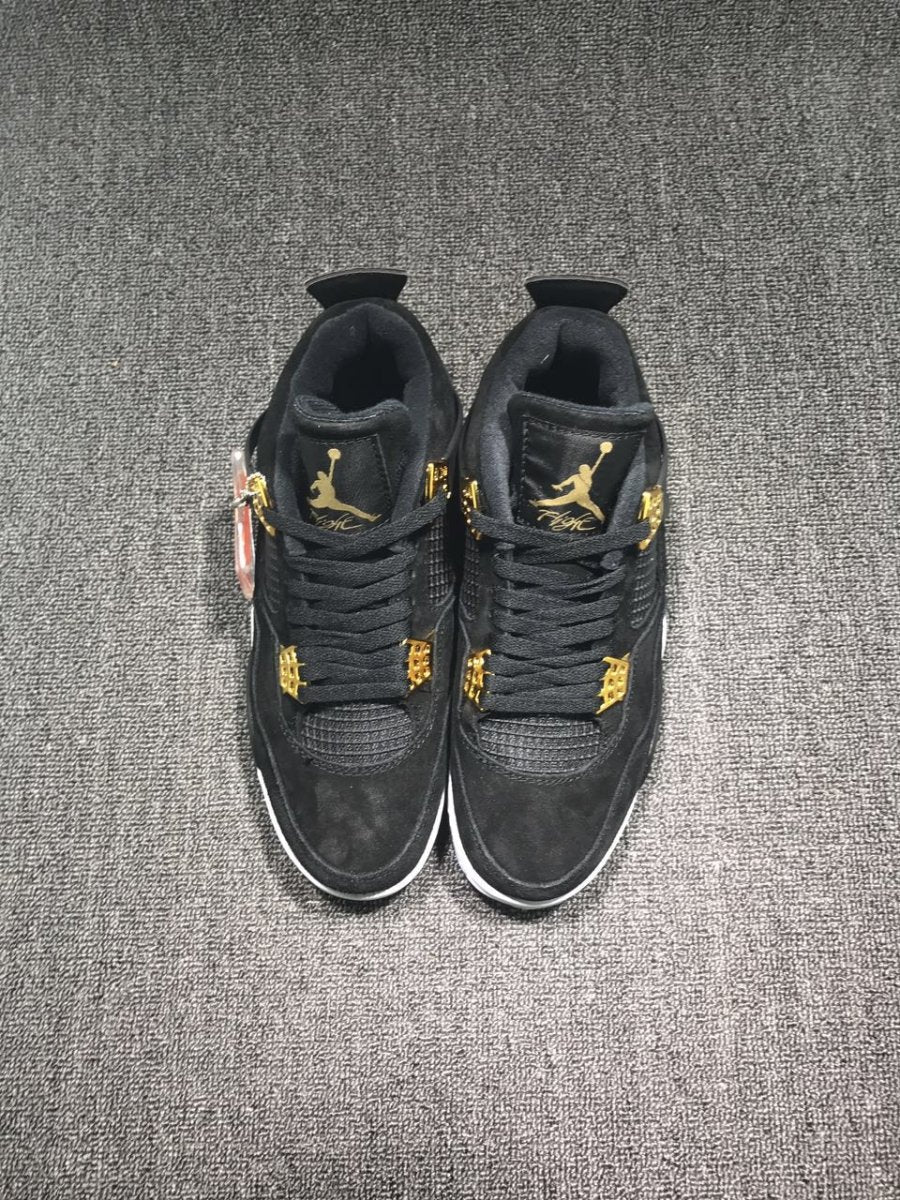 JORDAN 4 x ROYALTY - Phantom Kicks
