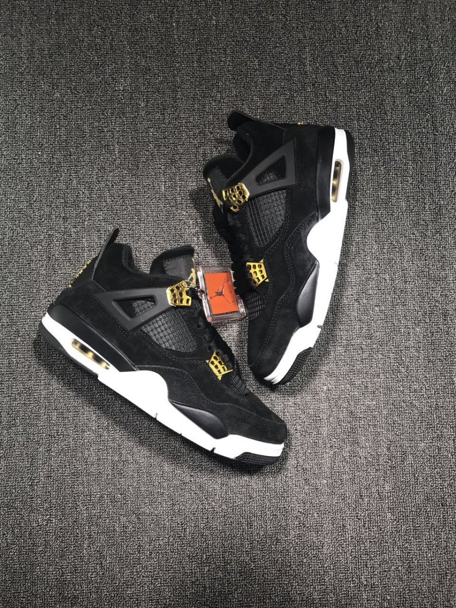 JORDAN 4 x ROYALTY - Phantom Kicks