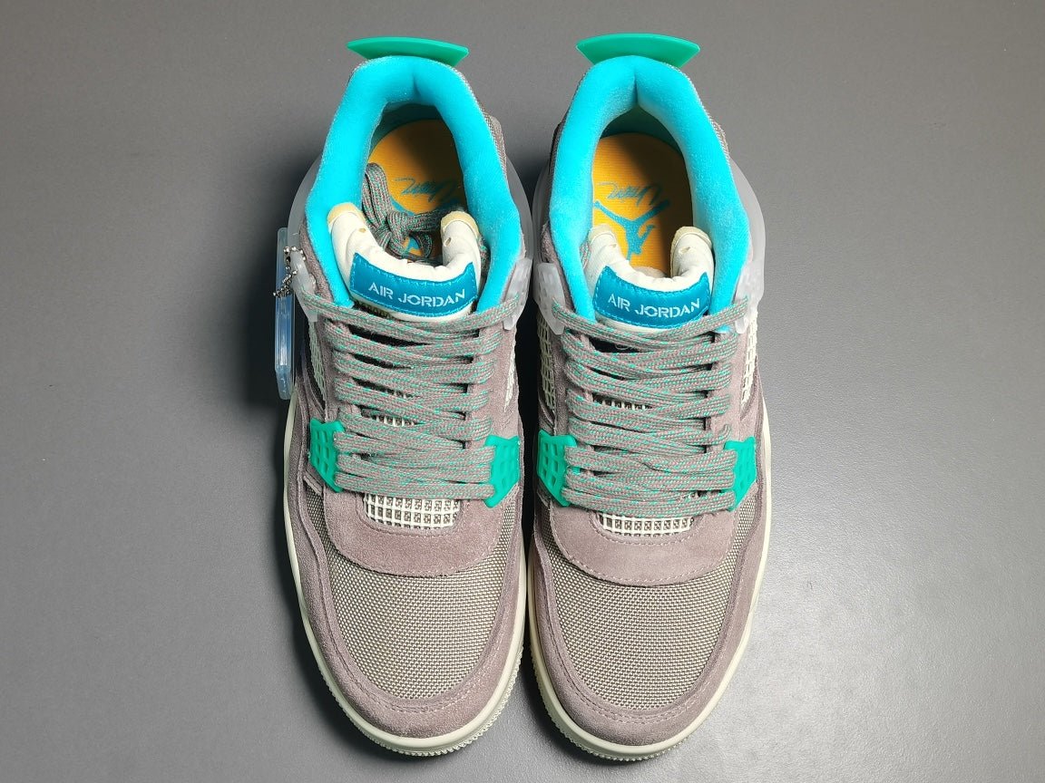 JORDAN 4 x SP 30TH ANNIVERSARY UNION TAUPE HAZE - Phantom Kicks