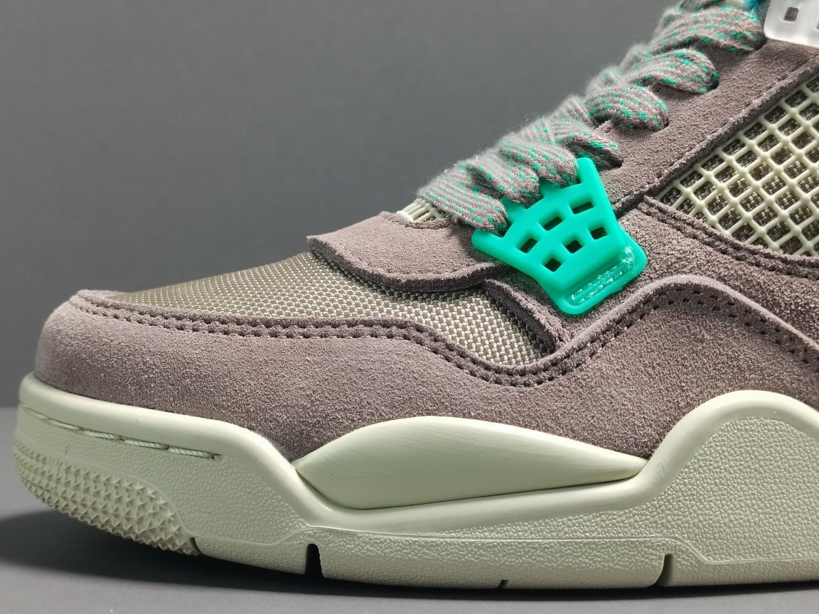 JORDAN 4 x SP 30TH ANNIVERSARY UNION TAUPE HAZE - Phantom Kicks