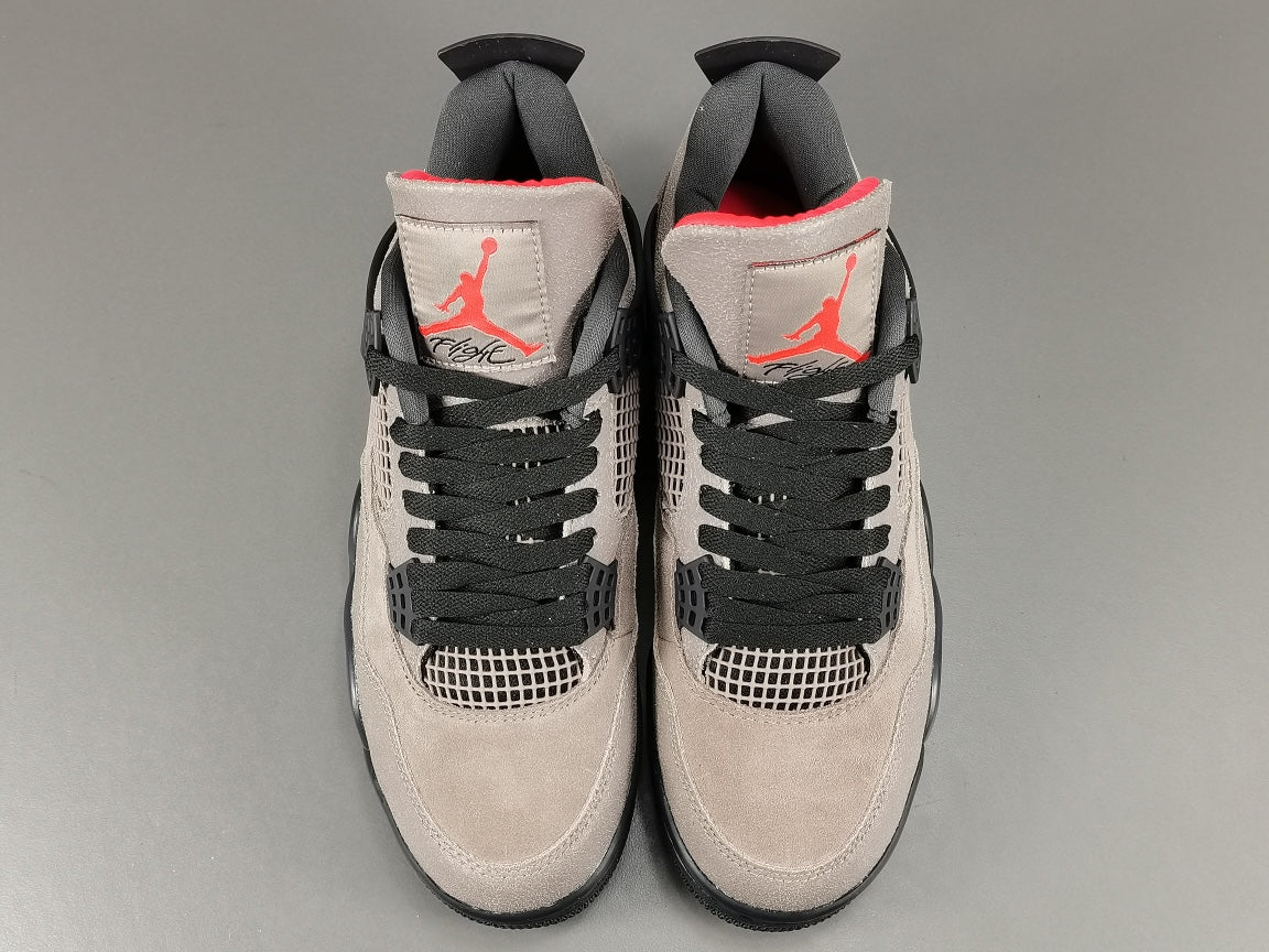 JORDAN 4 x TAUPE HAZE - Phantom Kicks