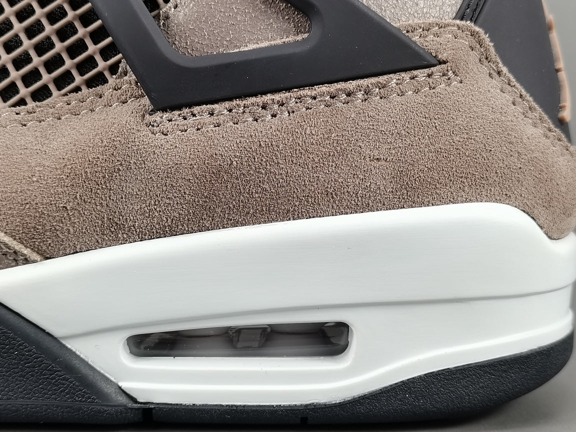 JORDAN 4 x TAUPE HAZE - Phantom Kicks
