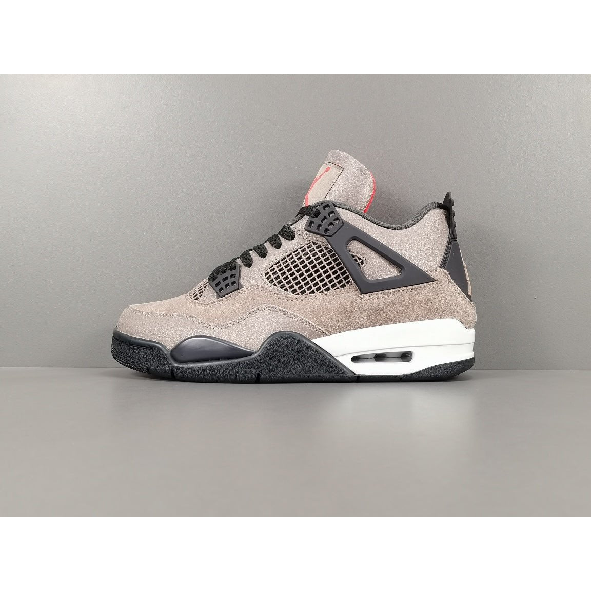 JORDAN 4 x TAUPE HAZE - Phantom Kicks