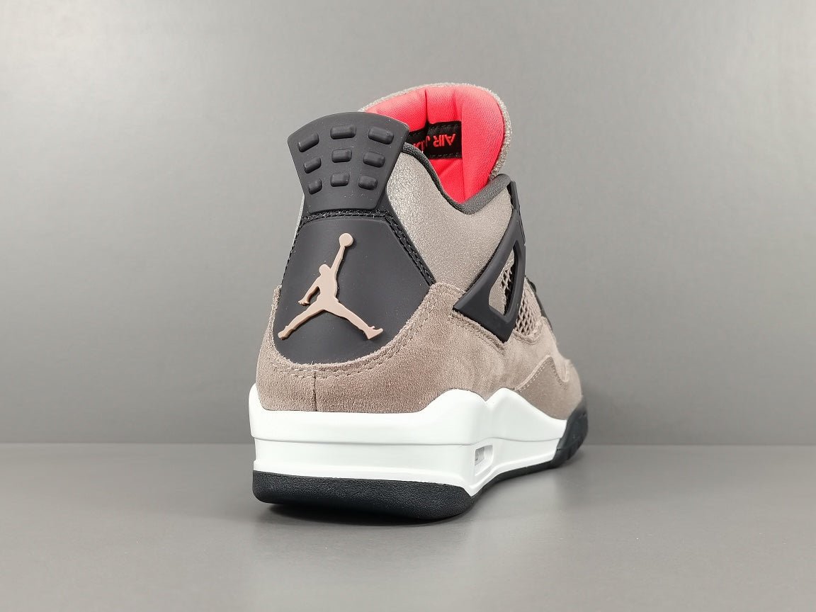 JORDAN 4 x TAUPE HAZE - Phantom Kicks