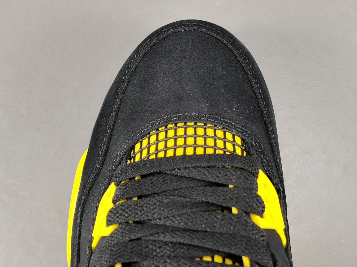 JORDAN 4 x THUNDER - Phantom Kicks
