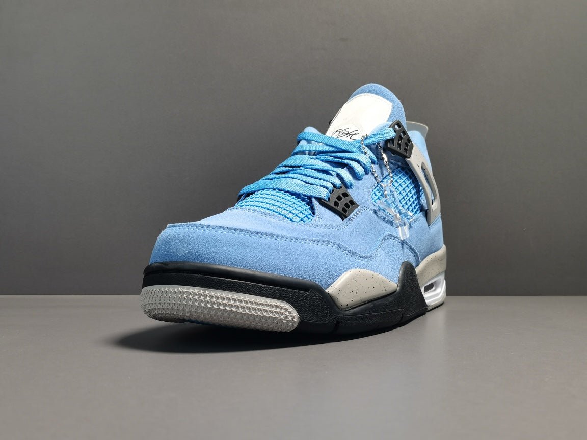 JORDAN 4 x UNIVERSITY BLUE - Phantom Kicks