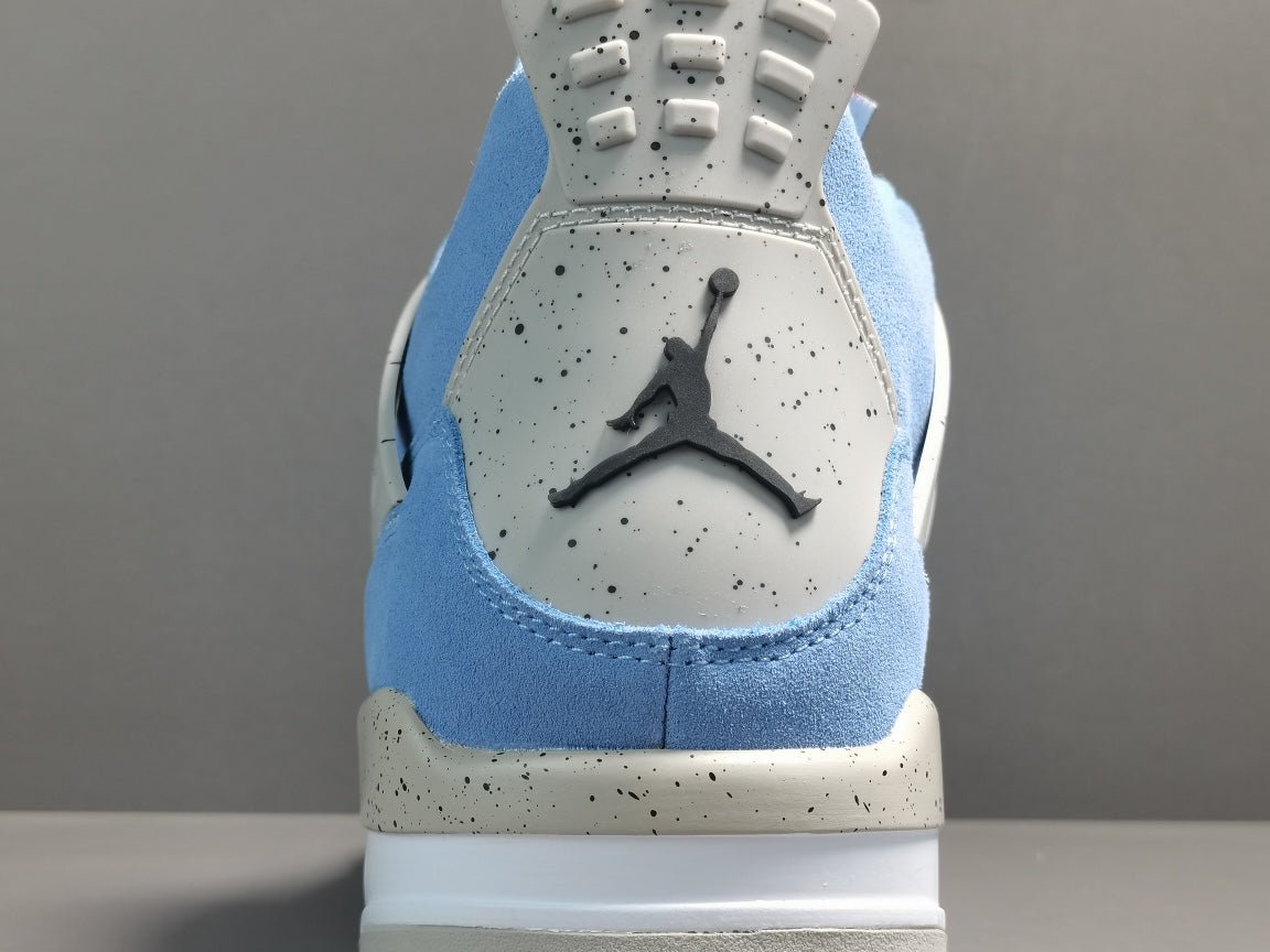 JORDAN 4 x UNIVERSITY BLUE - Phantom Kicks