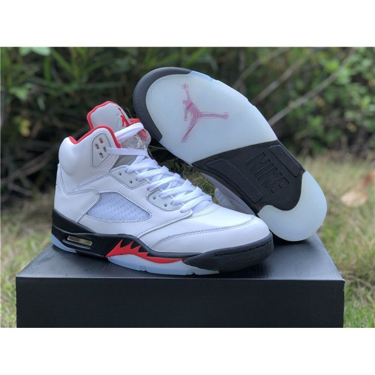JORDAN 5 RETRO x FIRE RED SILVER TONGUE - Phantom Kicks