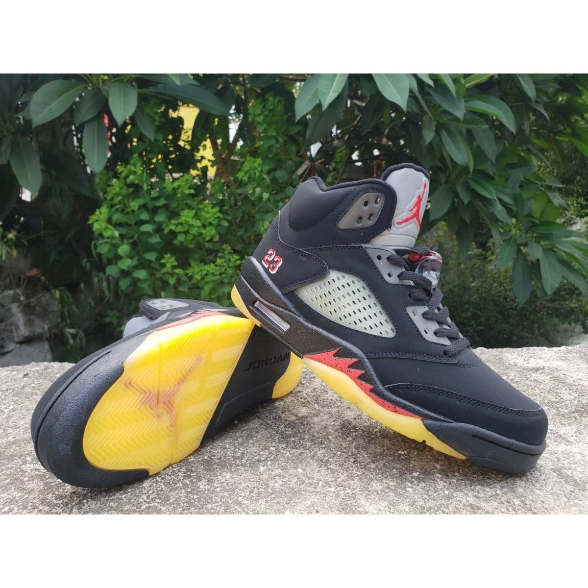 JORDAN 5 RETRO x GORE-TEX OFF-NOIR - Phantom Kicks