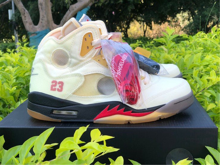 JORDAN 5 RETRO x OFF-WHITE SAIL - Phantom Kicks