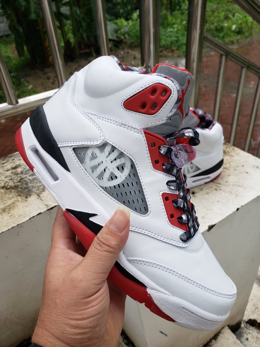 JORDAN 5 RETRO x QUAI 54 (2021) - Phantom Kicks