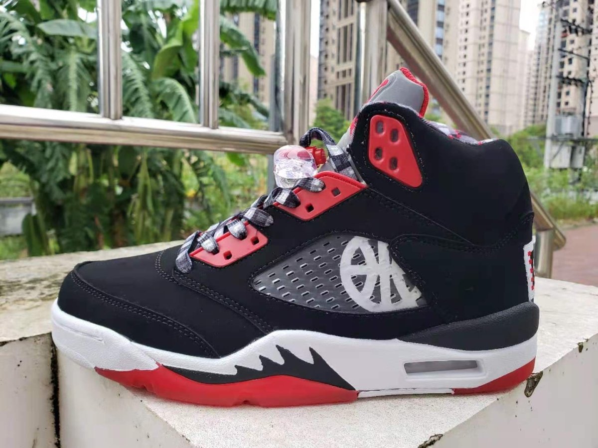 JORDAN 5 RETRO x QUAI 54 (FRIENDS & FAMILY) 2021 - Phantom Kicks
