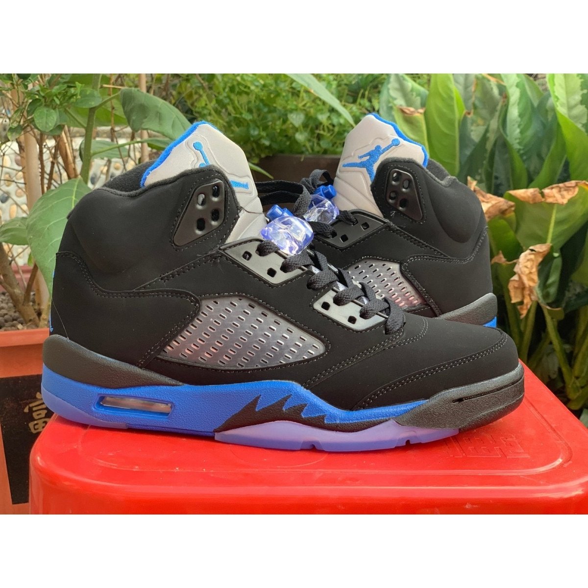 JORDAN 5 RETRO x RACER BLUE - Phantom Kicks